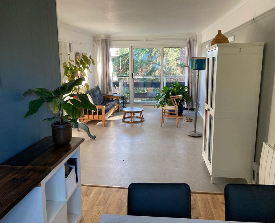 Property photo 3 of 11 Living.Jpg