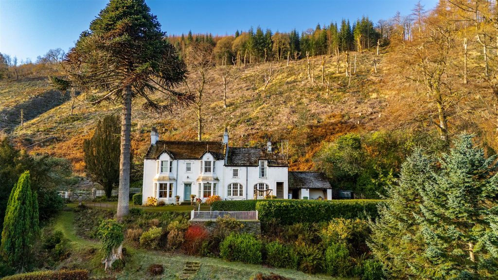 Property photo 1 of 39 Dji_20251117102046_0108_D.Jpg