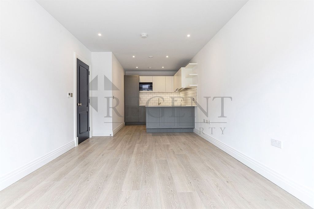 Property photo 3 of 8 Open View