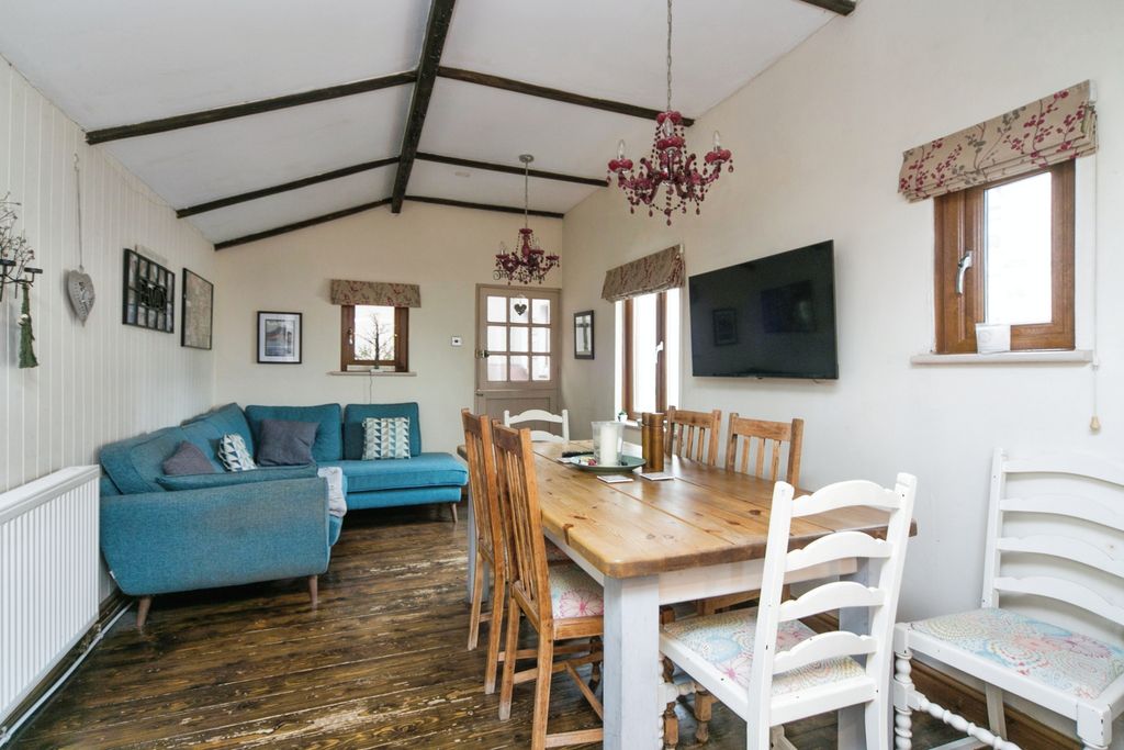 Property photo 1 of 17 Photography