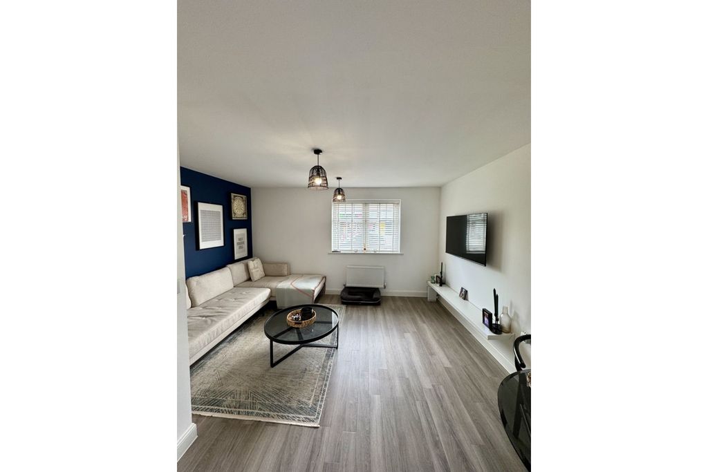 Property photo 2 of 16 Living Room