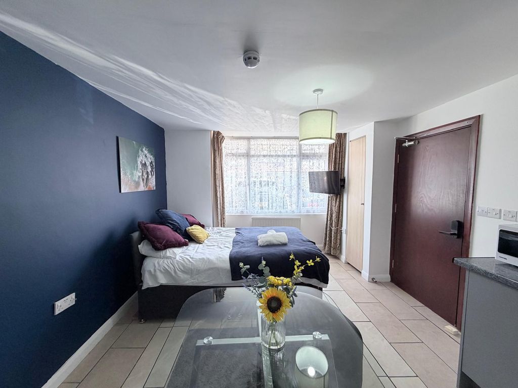Property photo 2 of 10 Gallery