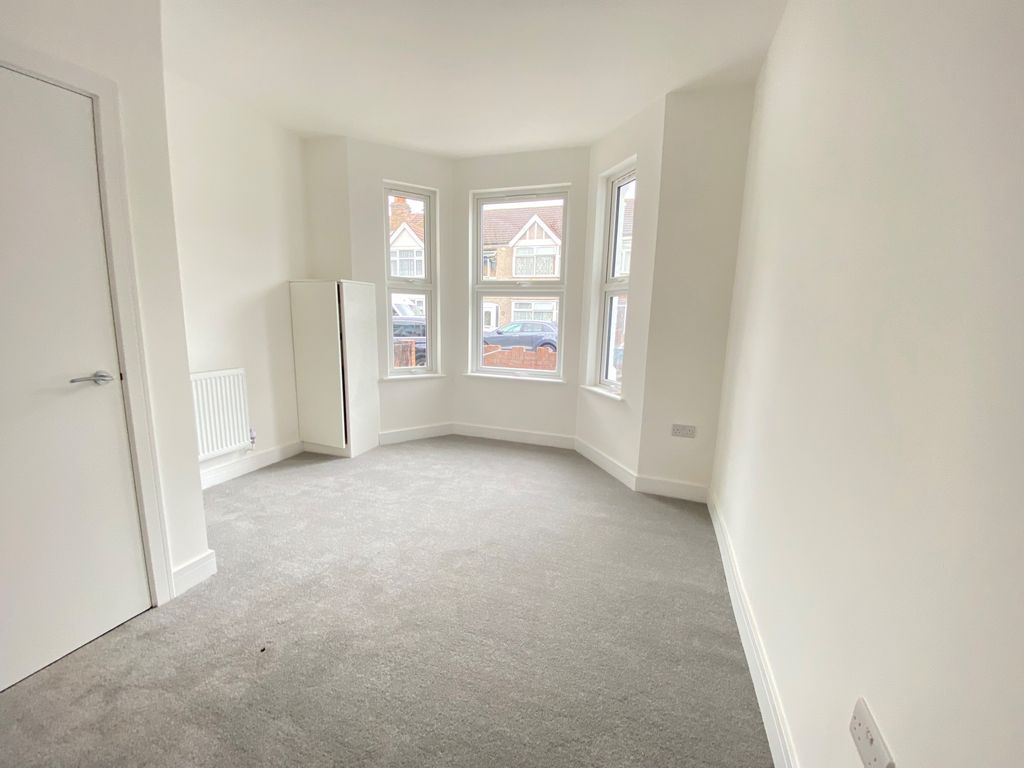 Property photo 3 of 5 Gallery