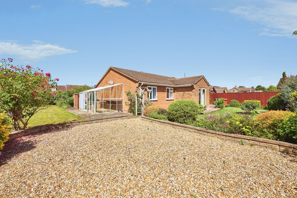 Property photo 2 of 17