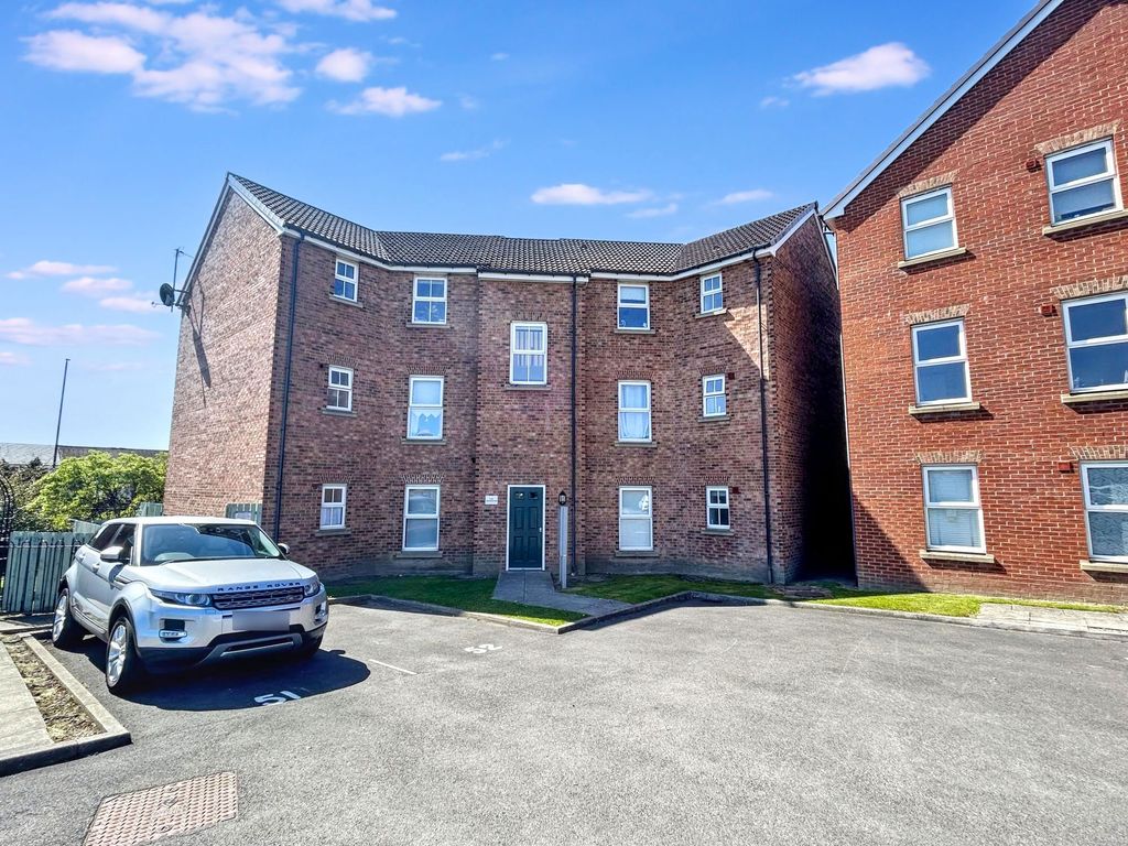 Property photo 1 of 8