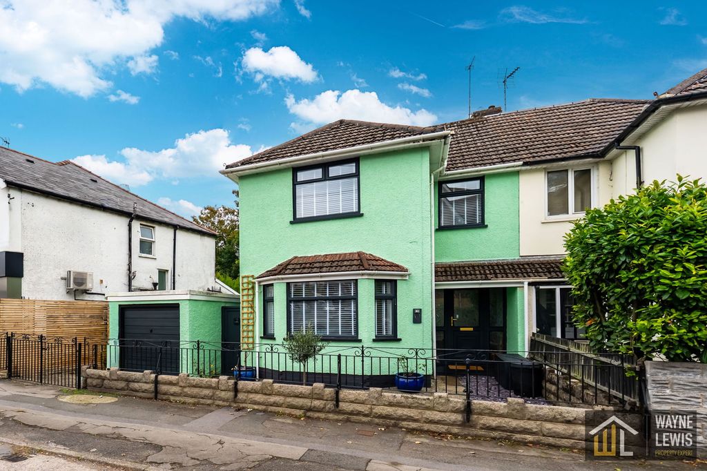 Property photo 1 of 51