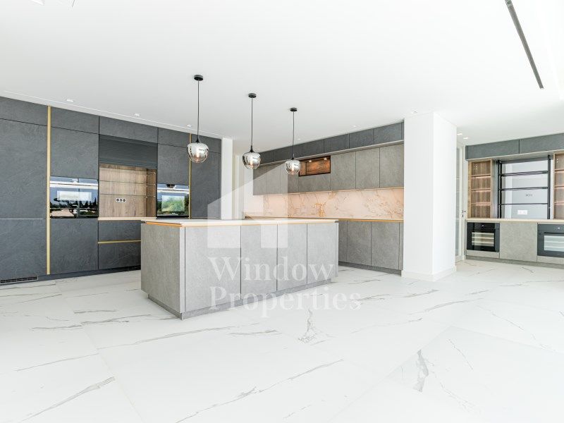 Property photo 3 of 90