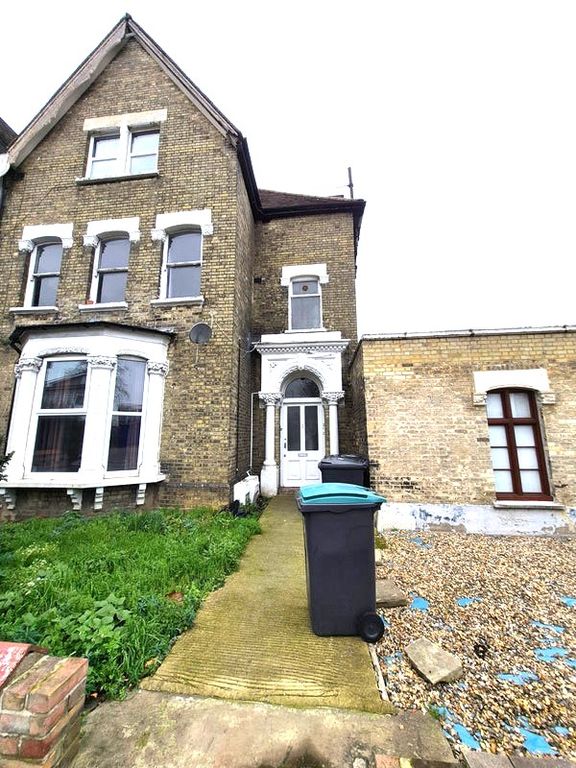 Property photo 1 of 6