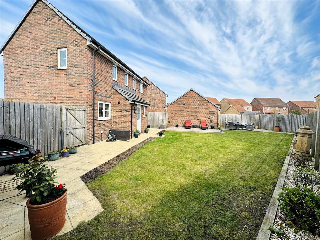 Property photo 1 of 20 Rear