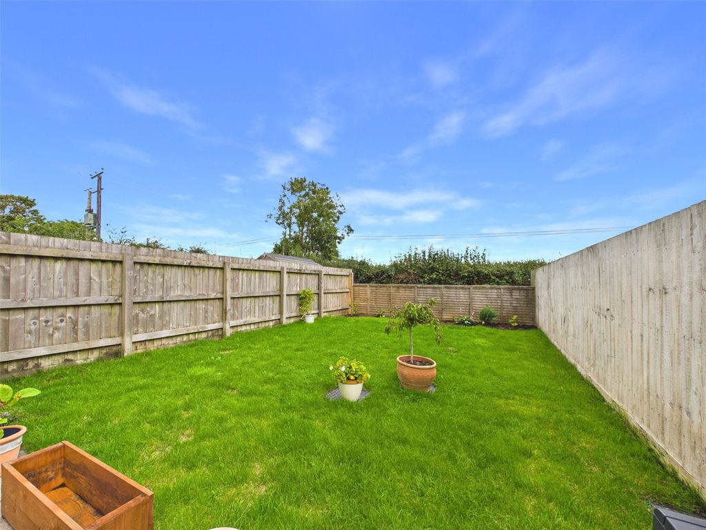 Property photo 2 of 19 Picture No. 27