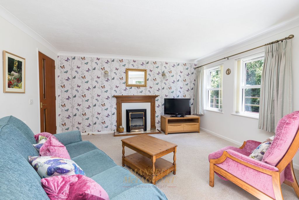 Property photo 3 of 17