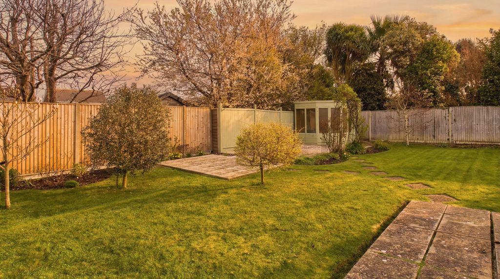 Property photo 2 of 30