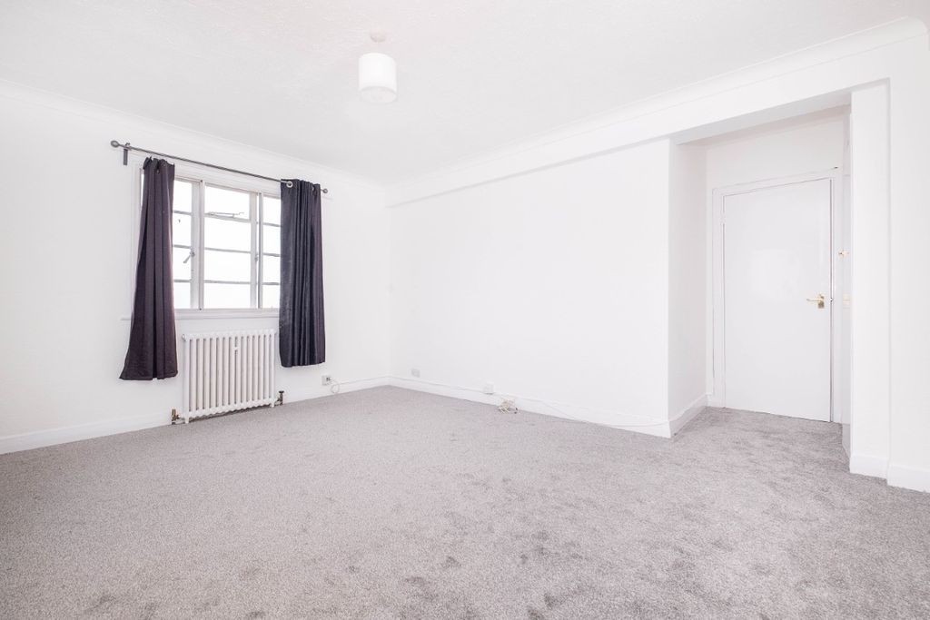 Property photo 3 of 9 22-Corner-Fielde-...