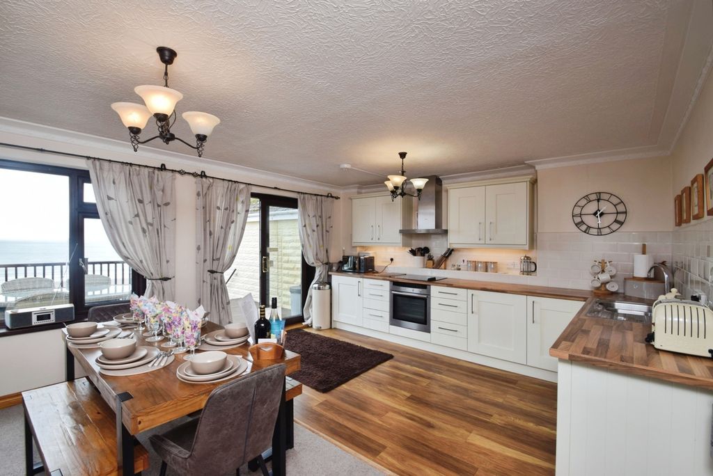 Property photo 2 of 18 Pbox-Img.Jpg