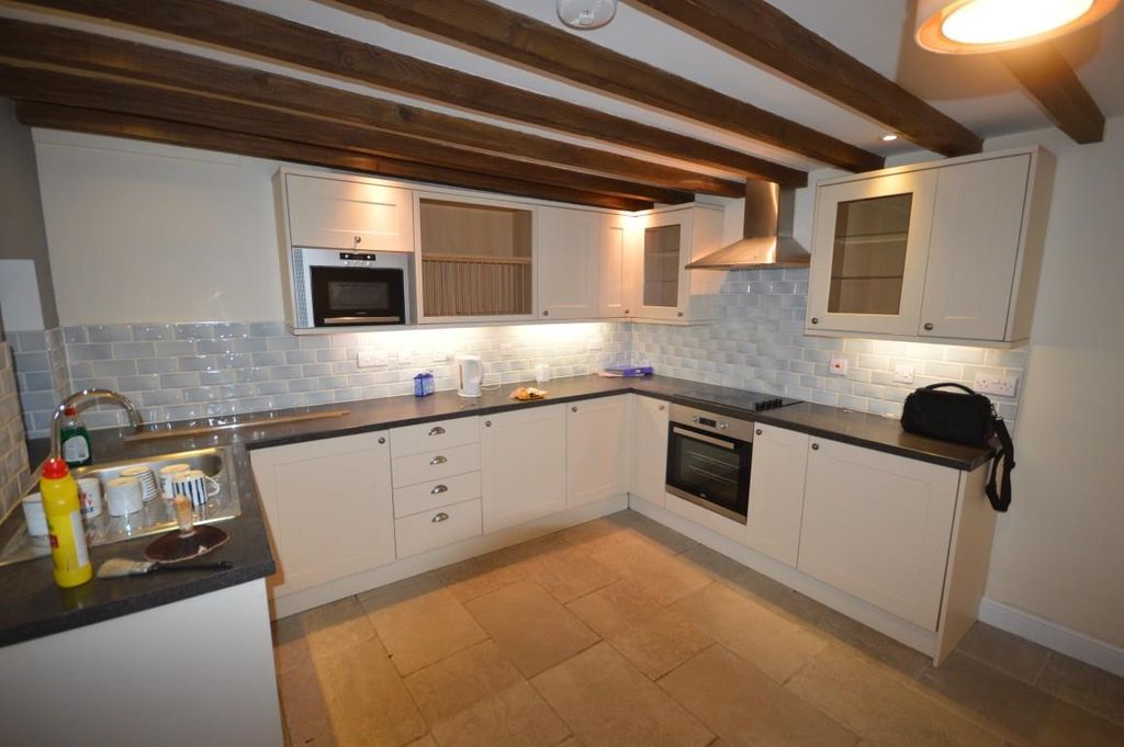 Property photo 2 of 9 Dsc_0027 (Medium).Jpg