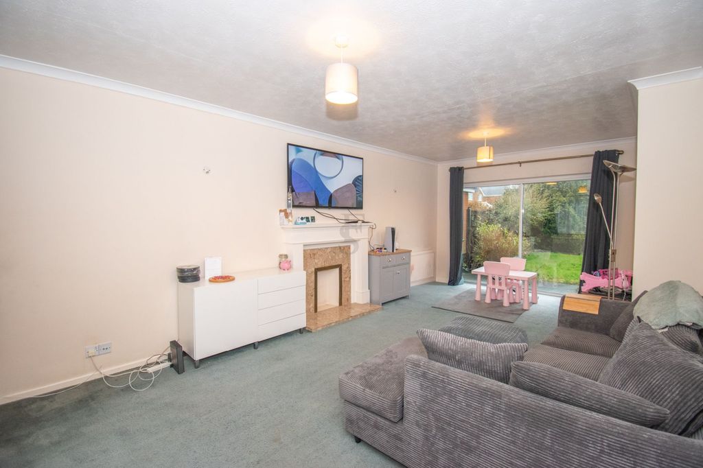 Property photo 2 of 13