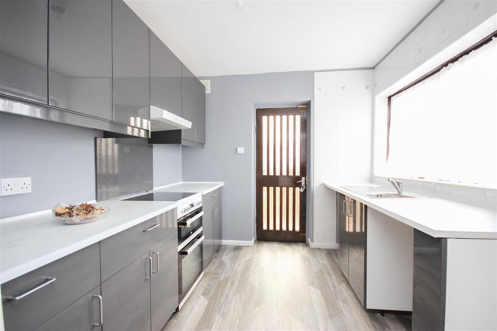 Property photo 2 of 13 Kitchen.Jpg