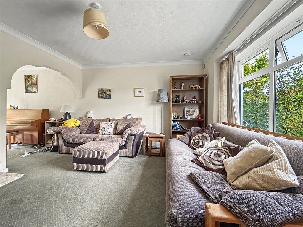 Property photo 2 of 9 Picture No. 14