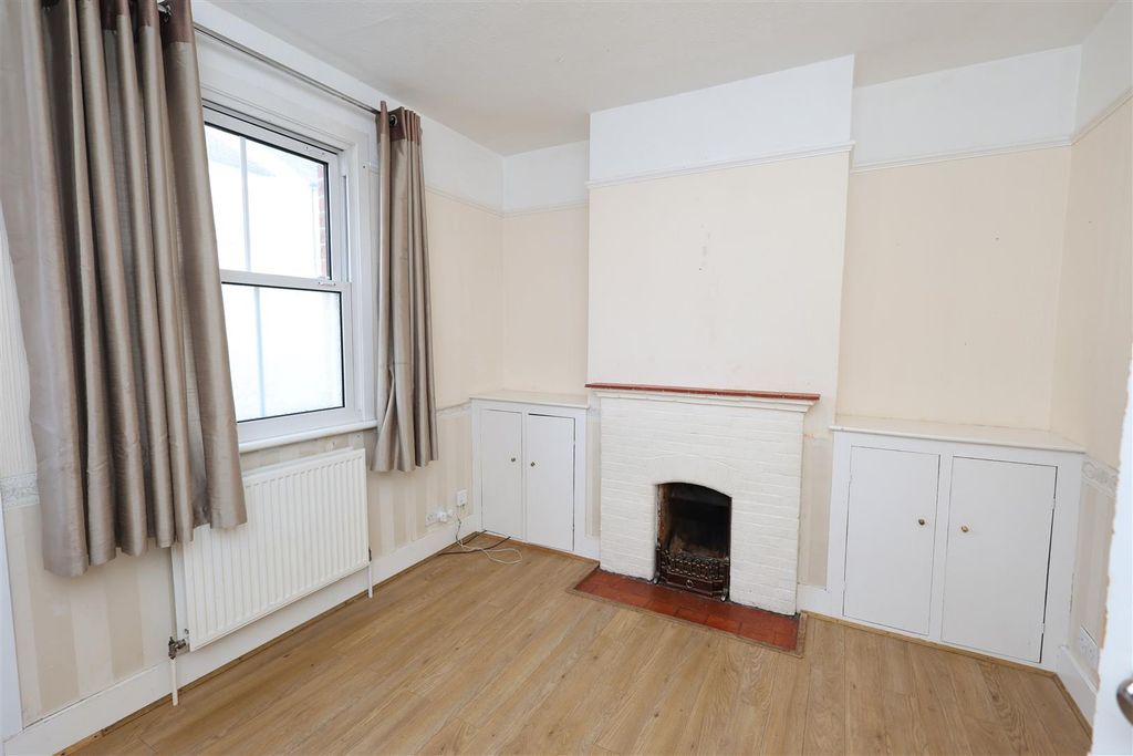 Property photo 3 of 20 Sitting Room