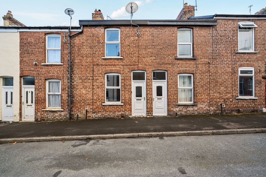 Property photo 1 of 18