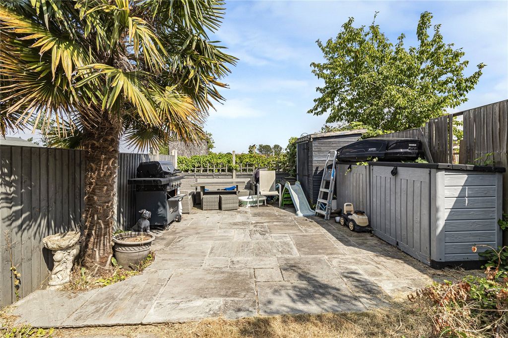 Property photo 3 of 20 Picture No. 02