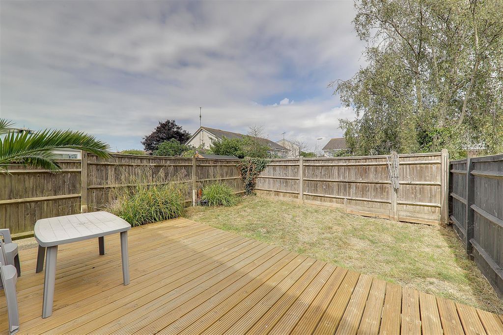 Property photo 2 of 13 Qfb7Hr7Ozesdrxow5Frahw.Jpg