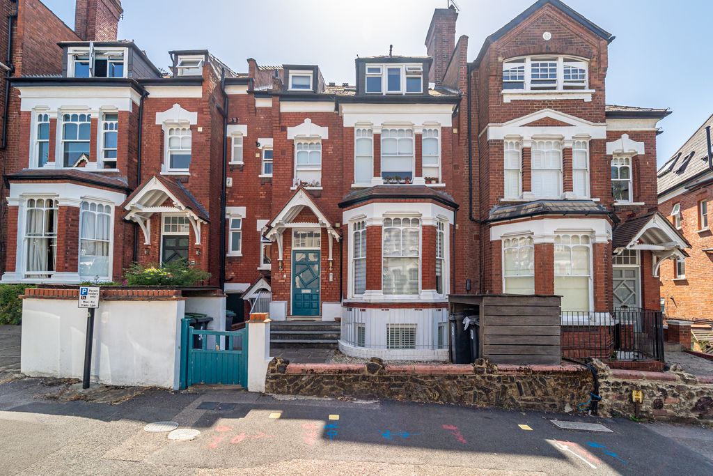 Property photo 3 of 12 Ndb08263-Edit