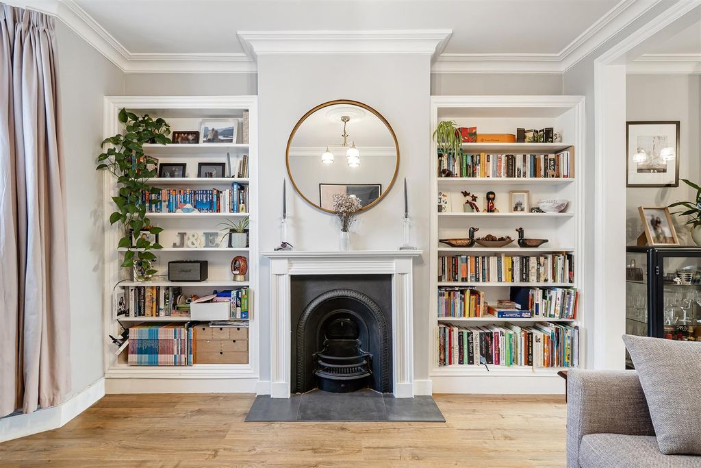 Property photo 3 of 17 Helliwell &amp; Co