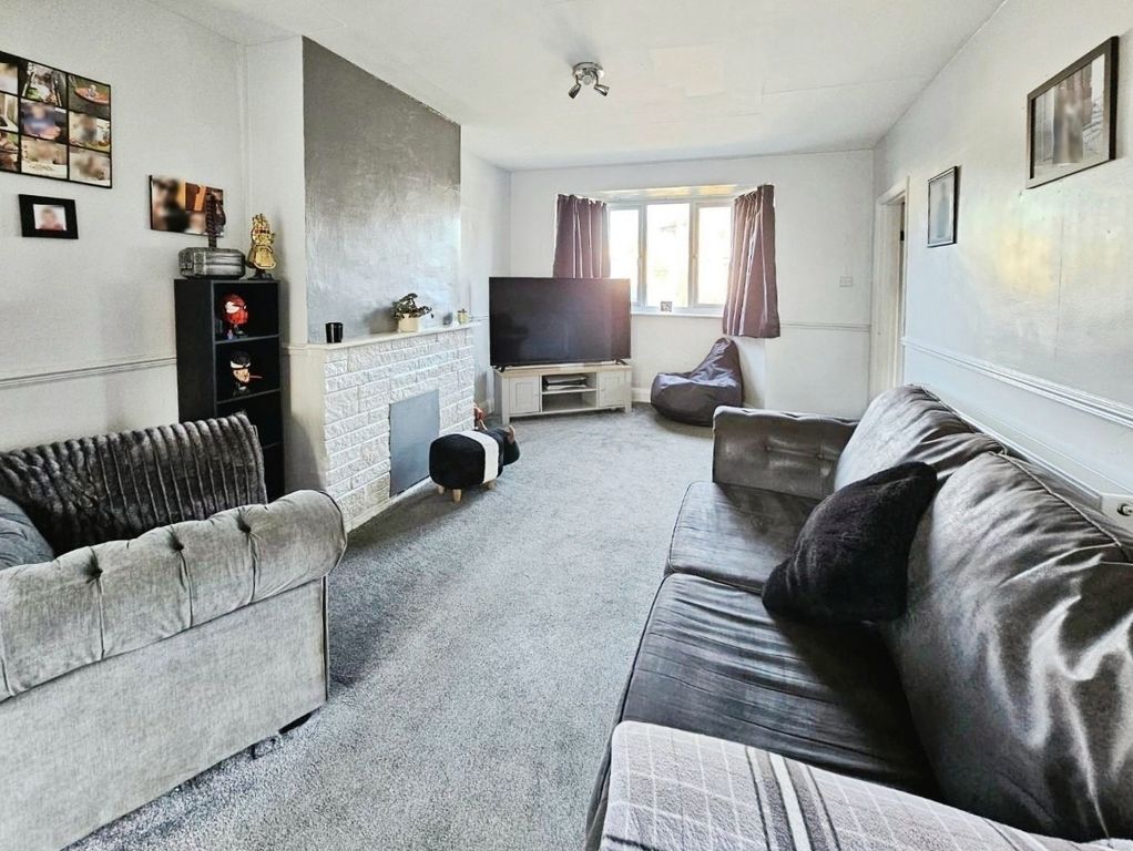 Property photo 3 of 21 Pbox-Img.Jpg