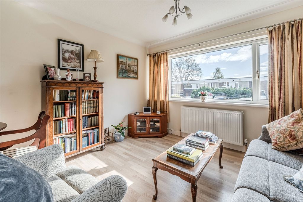 Property photo 2 of 12 Picture No. 18