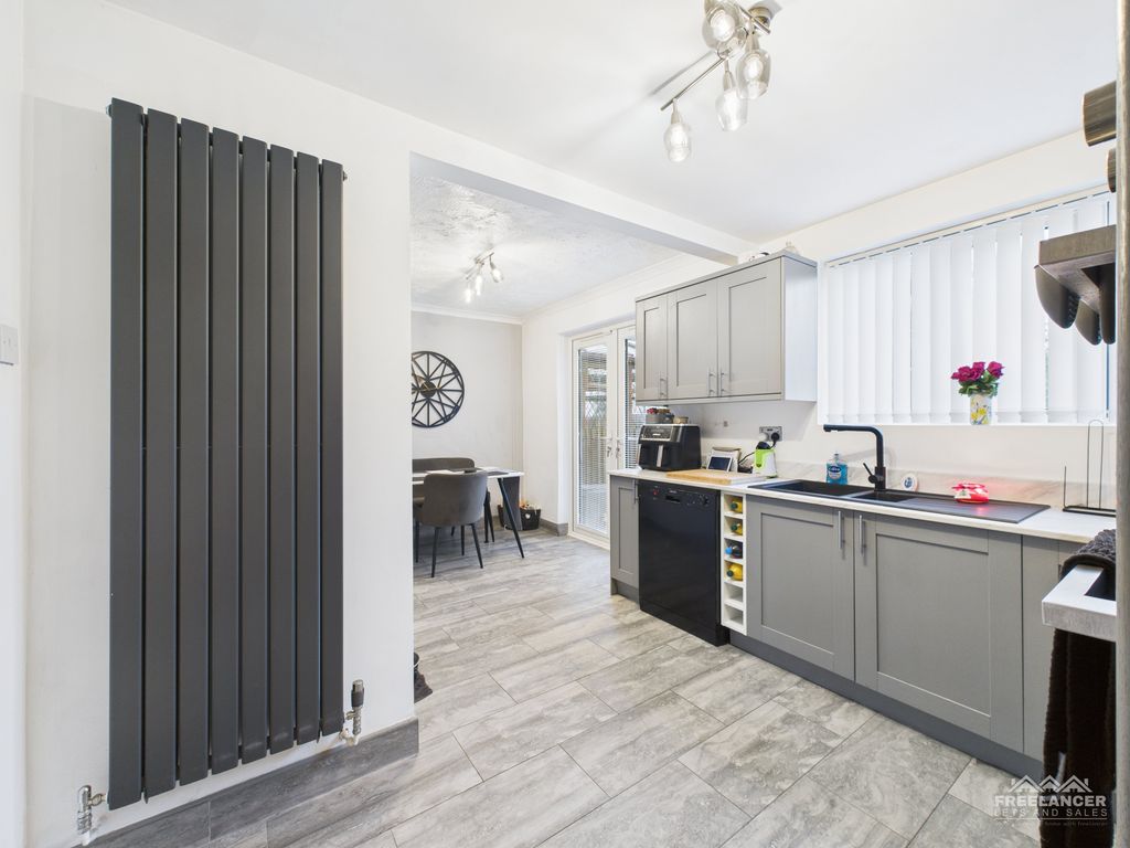 Property photo 3 of 21 Kitchen Diner