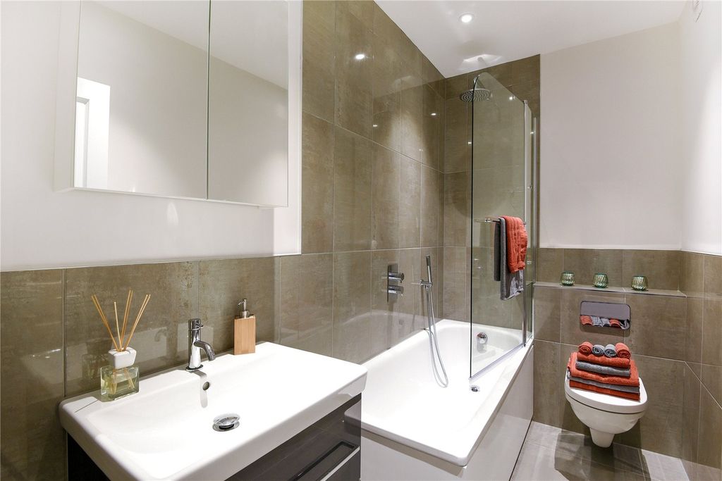 Property photo 3 of 13 Picture No. 01