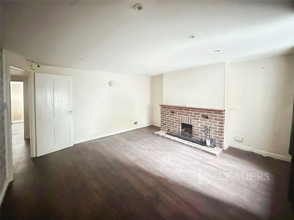Property photo 2 of 9 Picture No. 30