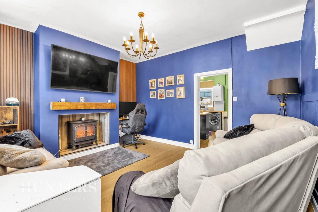 Property photo 2 of 19 Living Room