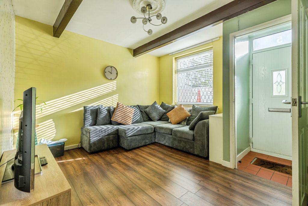 Property photo 2 of 15 Pbox-Img.Jpg