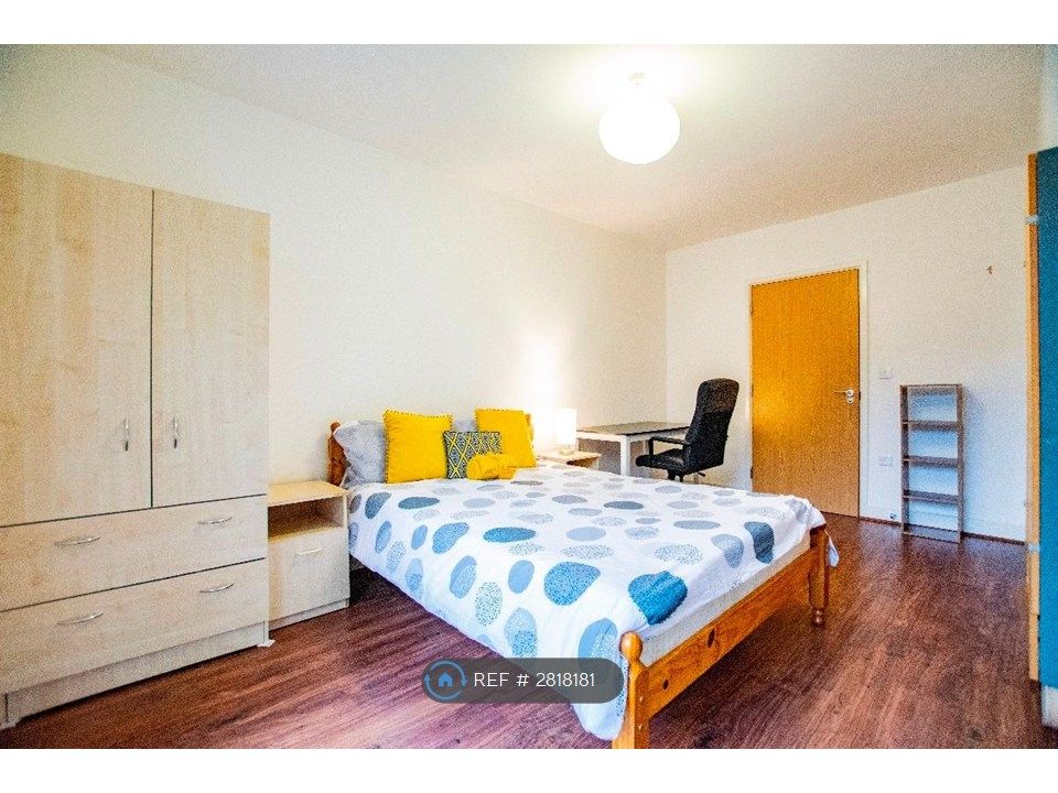 Property photo 1 of 8 Room d