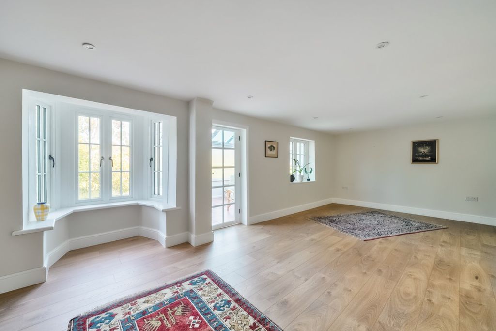 Property photo 3 of 18 Picture No. 05