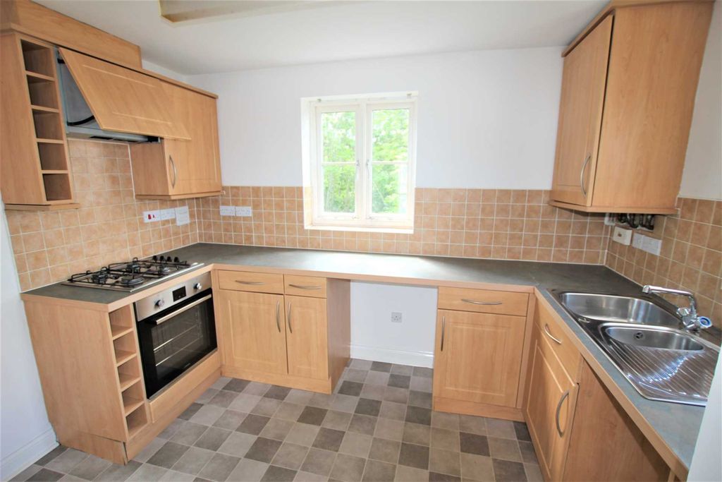 Property photo 3 of 5