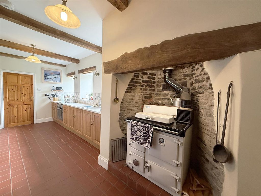 Property photo 3 of 31 Image00014.Jpg