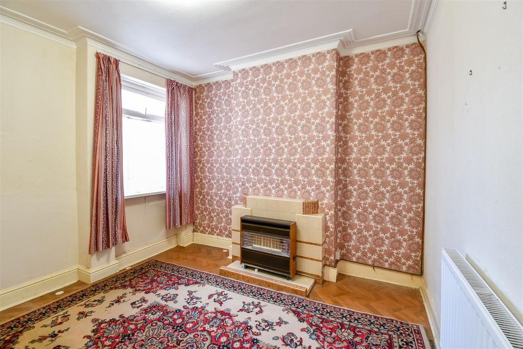 Property photo 3 of 17