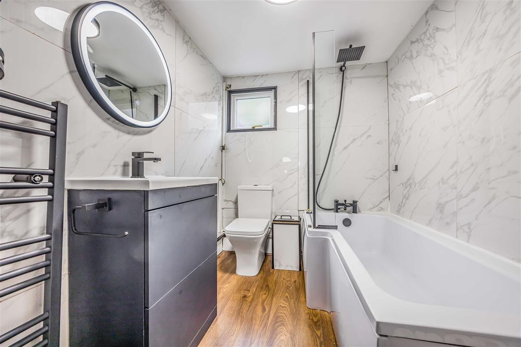 Property photo 2 of 15 31 Leopold Street, Southsea-Small-Porticomarketing