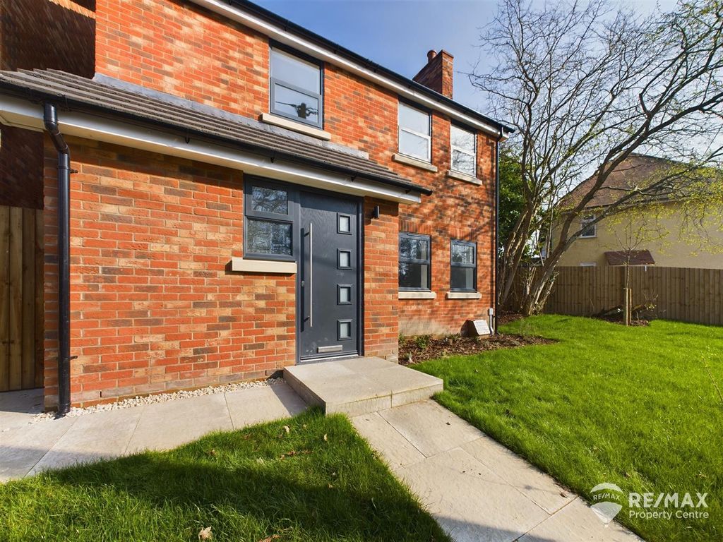 Property photo 1 of 27 Frontage 1.Jpg