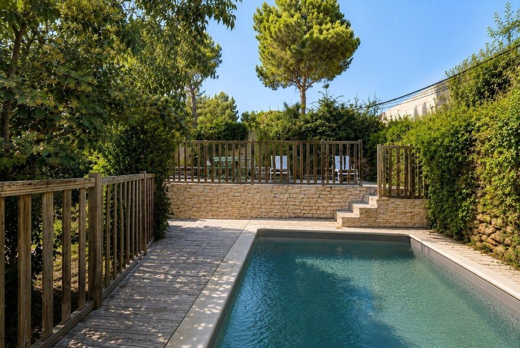 Property photo 1 of 13 Villa With Pool, Garage In A Sought-After Neighborhood Of Salon-De-Provence