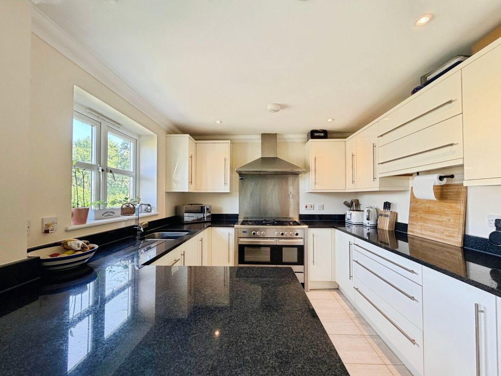 Property photo 3 of 22 52978010