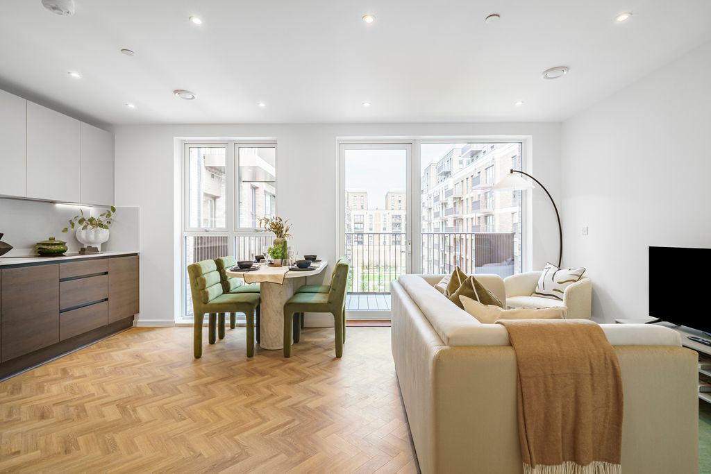 Property photo 3 of 10 Arora__Clapham_Park_107__Flat_33-45