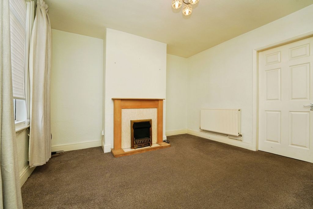 Property photo 2 of 16 Photo