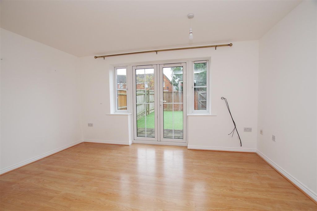 Property photo 2 of 11 Lounge/Diner