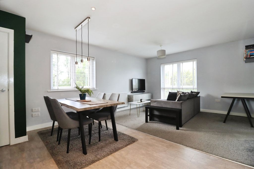 Property photo 2 of 13 Pbox-Img.Jpg