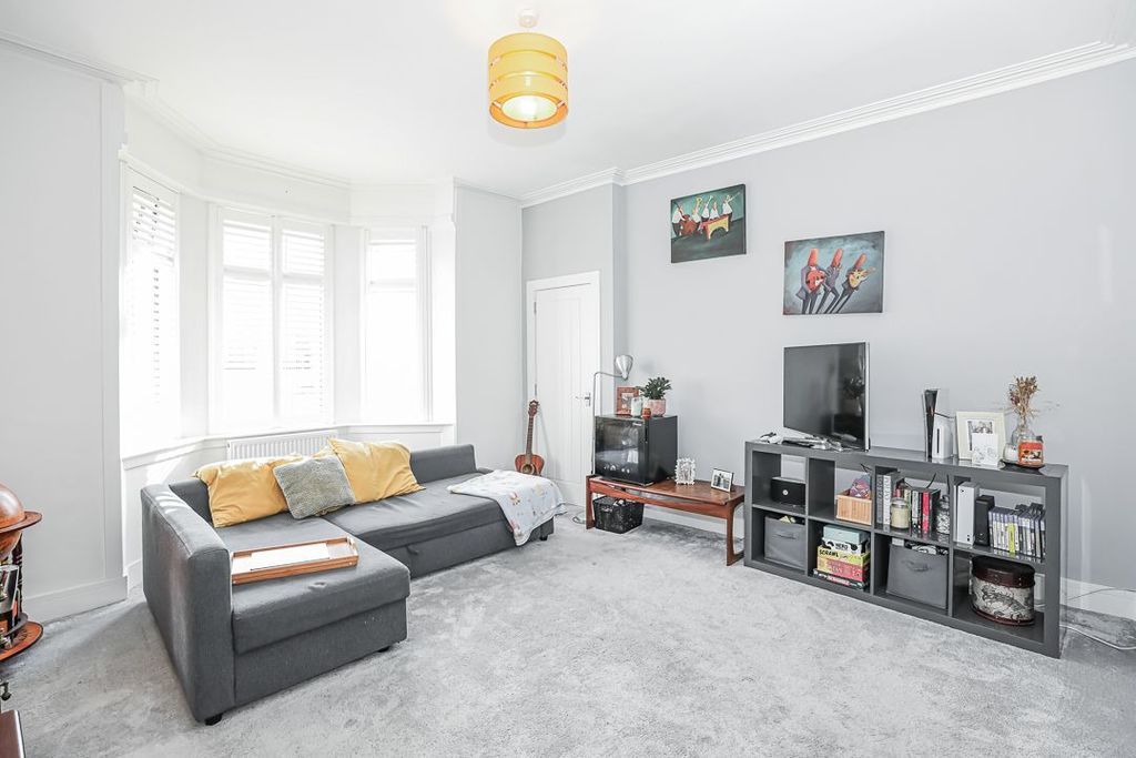 Property photo 3 of 33