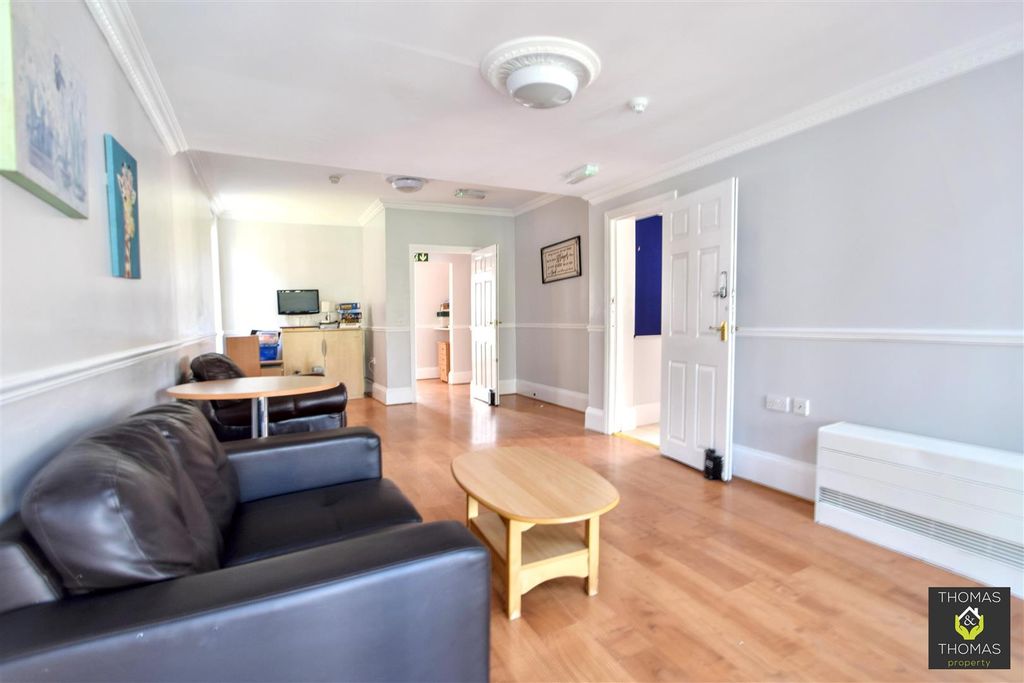 Additional image 18 of 6 bed detached house to rentLinden Road, Gloucester GL1